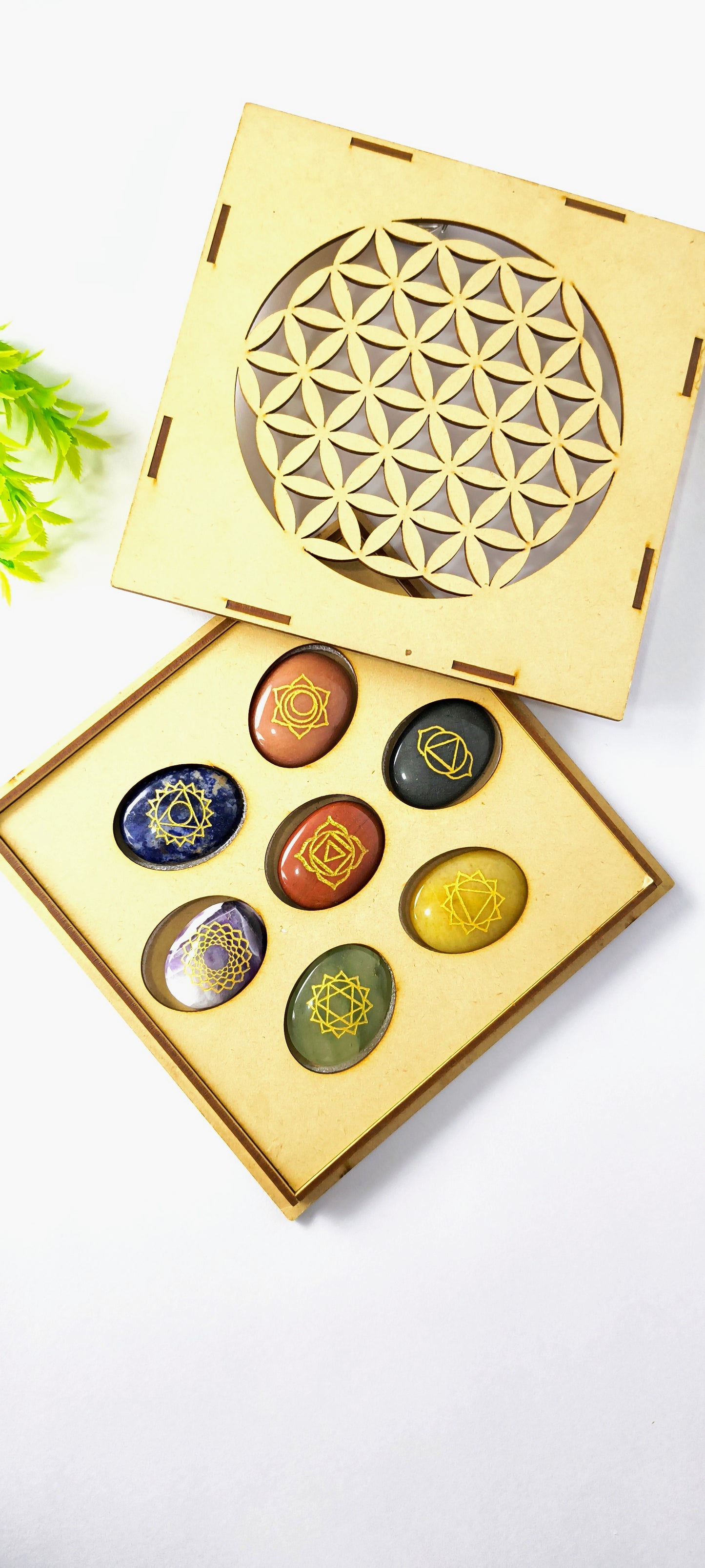 Sevan chakra reiki set palm shape